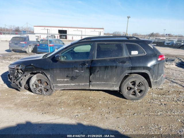 1C4PJMCX8JD601680 Jeep Cherokee Latitude 4x4