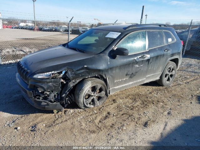 1C4PJMCX8JD601680 Jeep Cherokee Latitude 4x4