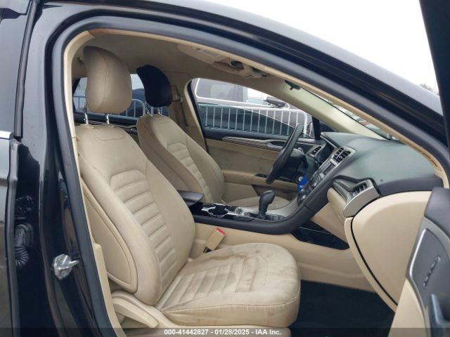 1FA6P0HD9E5396569 Ford FUSION SE