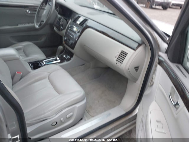 2010 CADILLAC DTS 1G6KA5EY2AU122146 Photo 4