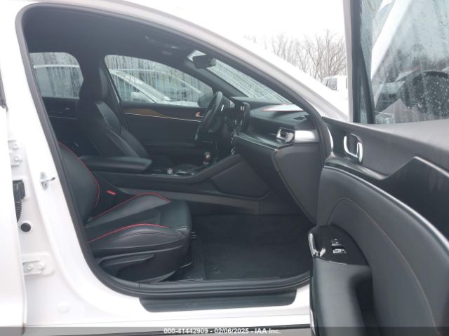 5XXG44J8XNG160827 KIA K5 Gt