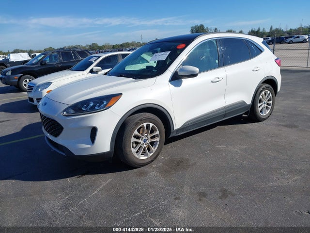 Ford ESCAPE SE 2020 1FMCU9G68LUA74517 Image 2