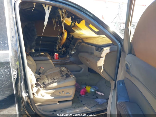1GNSKBKC3JR131305 Chevrolet Tahoe Lt