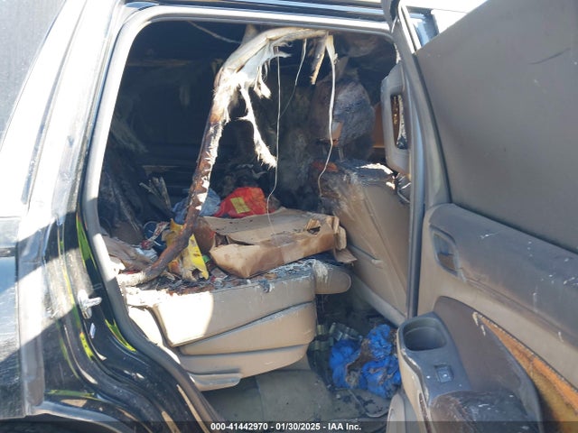 1GNSKBKC3JR131305 Chevrolet Tahoe Lt