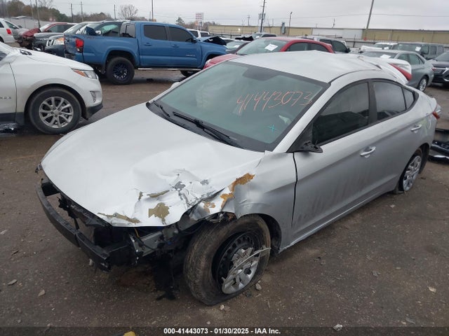Hyundai ELANTRA SE 2018 5NPD74LF5JH233140 Image 2