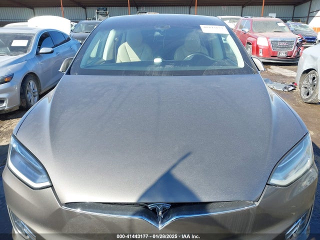 2016 TESLA MODEL X 5YJXCBE40GFS00529 Photo 9