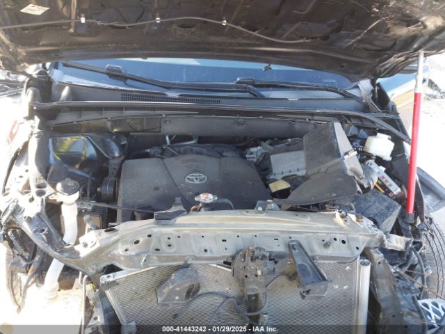 5TDZZRFH0KS338531 Toyota Highlander Le
