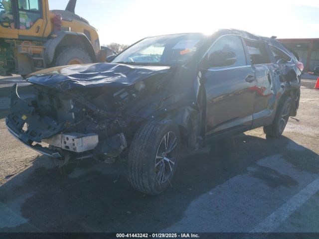 5TDZZRFH0KS338531 Toyota Highlander Le
