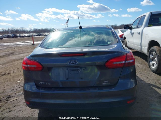 1FADP3FE1JL267977 Ford FOCUS SE