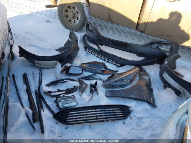 1FADP3FE1JL267977 Ford FOCUS SE
