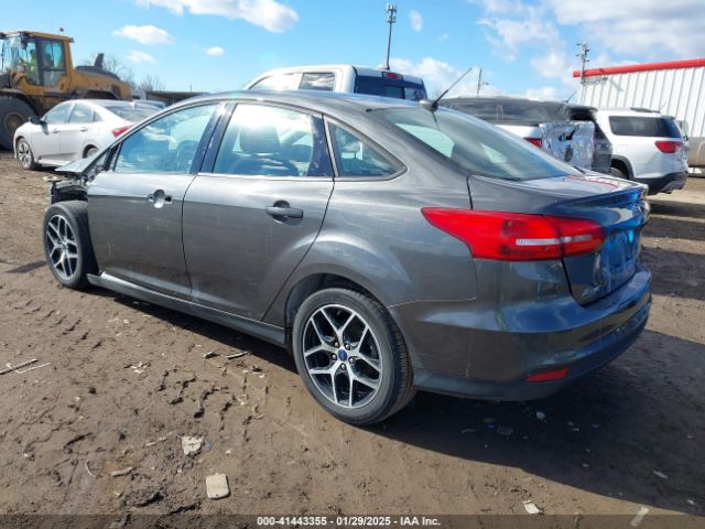 1FADP3FE1JL267977 Ford FOCUS SE