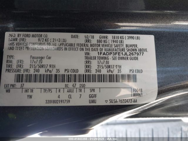 1FADP3FE1JL267977 Ford FOCUS SE