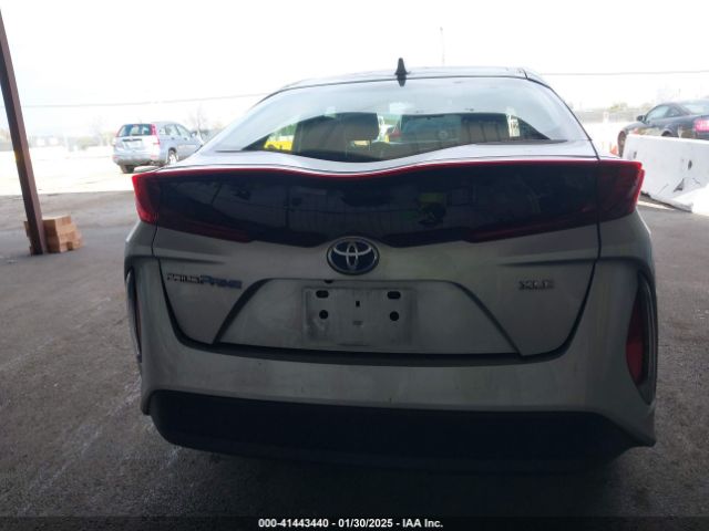 JTDKAMFP5N3212691 Toyota Prius Prime Xle