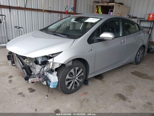 JTDKAMFP5N3212691 Toyota Prius Prime Xle