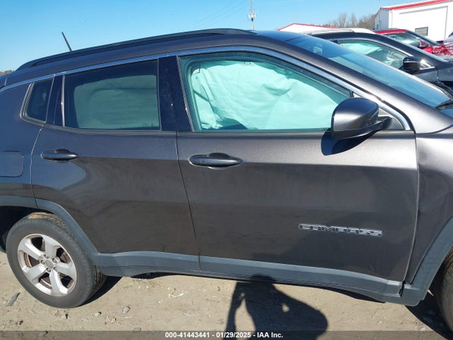 Jeep Compass Latitude 4x4 2018 3C4NJDBB3JT470553 Image 13