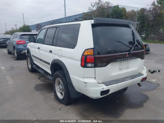 2000 MITSUBISHI MONTERO SPORT JA4LS31H0YP021389 Photo 2