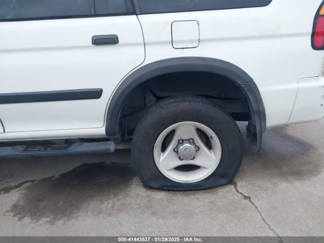 2000 MITSUBISHI MONTERO SPORT JA4LS31H0YP021389 Photo 5