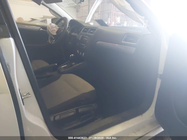 3VW2B7AJ0HM315406 Volkswagen Jetta 1.4t S