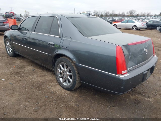2010 CADILLAC DTS 1G6KD5EYXAU112715 Photo 2