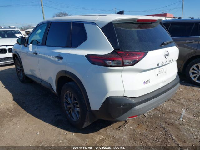 5N1BT3AA9PC940892 Nissan Rogue S Fwd