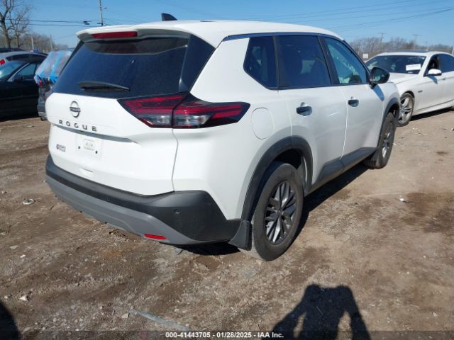 5N1BT3AA9PC940892 Nissan Rogue S Fwd
