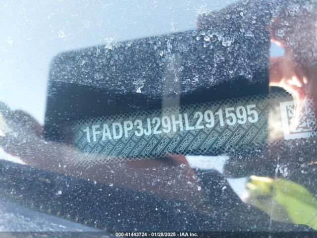 1FADP3J29HL291595 Ford Focus Titanium