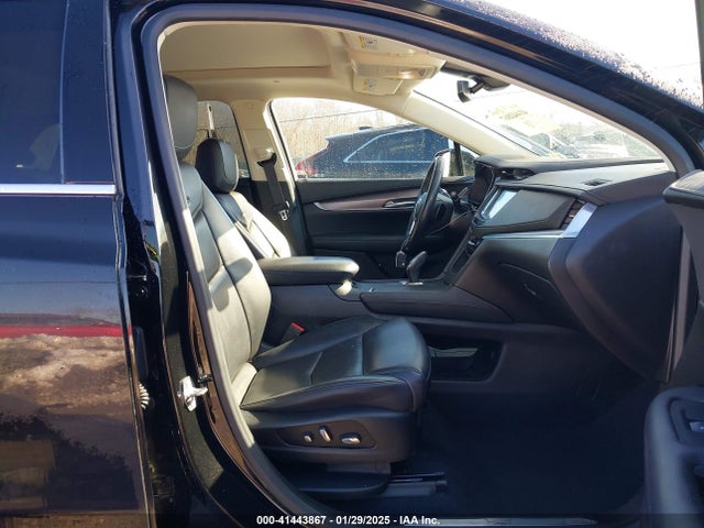 2018 CADILLAC XT5 1GYKNFRS5JZ121731 Photo 4