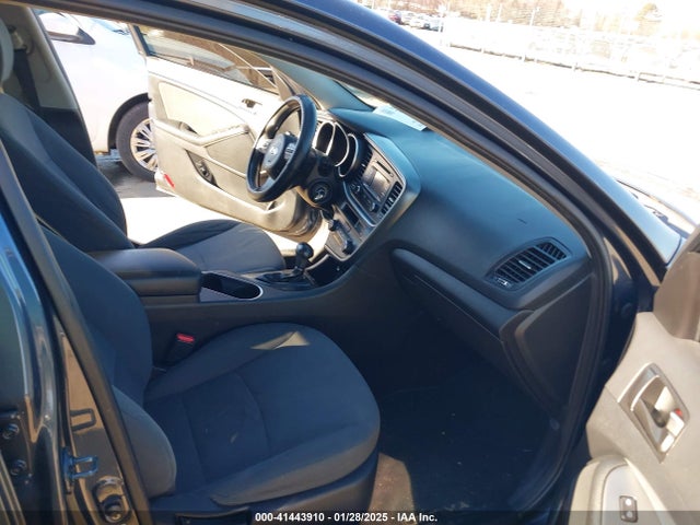 KIA Optima Lx 2015 KNAGM4A75F5596849 Image 5