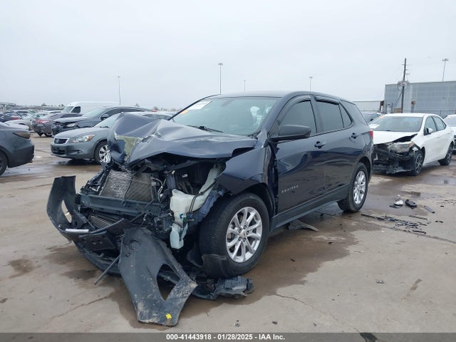 Chevrolet EQUINOX LS 2018 3GNAXHEV7JS613950 Image 2