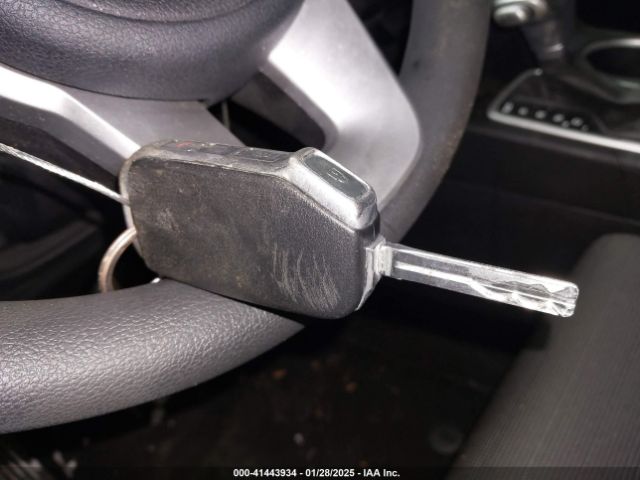 KNDPMCAC2M7877132 KIA Sportage Lx