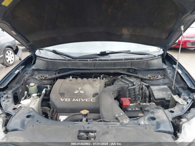 2010 MITSUBISHI OUTLANDER JA4JT4AXXAZ014218 Photo 9