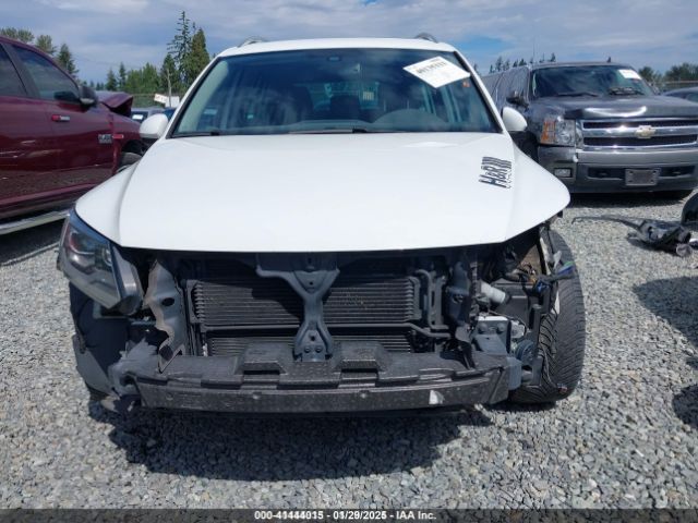 WVGBV7AXXGW580052 Volkswagen TIGUAN SE