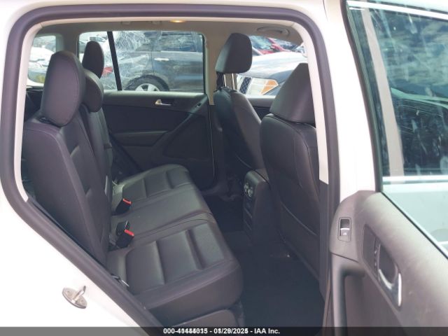 WVGBV7AXXGW580052 Volkswagen TIGUAN SE