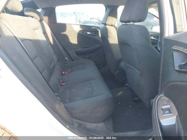 1G1ZB5ST4HF137188 Chevrolet MALIBU LS