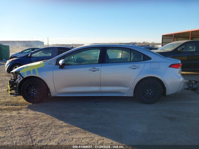 5YFEPRAE3LP074748 Toyota COROLLA LE