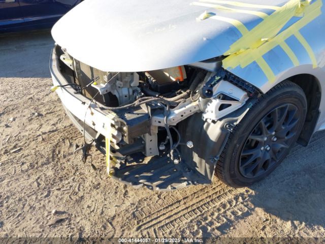 5YFEPRAE3LP074748 Toyota COROLLA LE