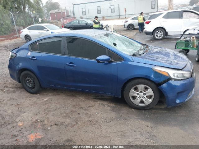 3KPFK4A70JE236633 KIA FORTE LX