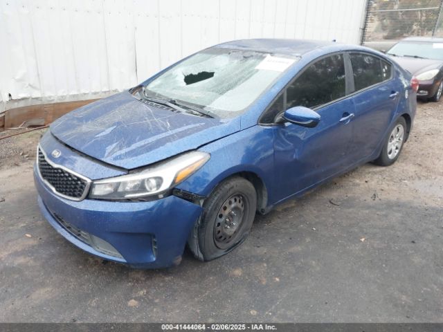 3KPFK4A70JE236633 KIA FORTE LX