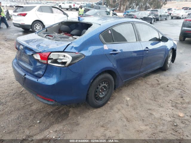 3KPFK4A70JE236633 KIA FORTE LX