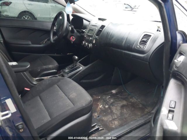 3KPFK4A70JE236633 KIA FORTE LX