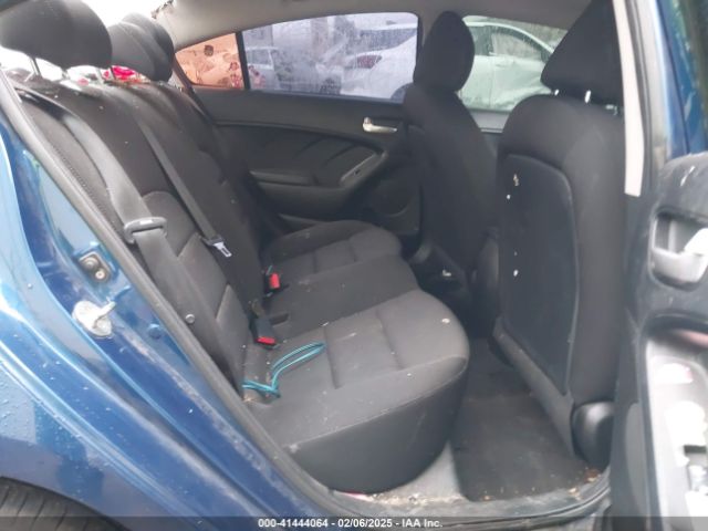 3KPFK4A70JE236633 KIA FORTE LX