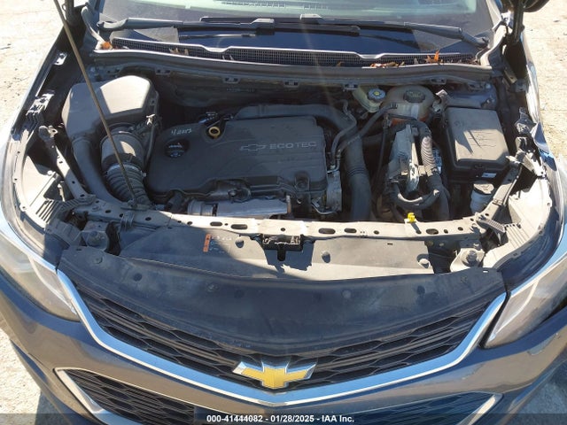 1G1BE5SM6H7195671 Chevrolet Cruze Lt Auto