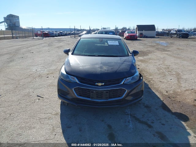 1G1BE5SM6H7195671 Chevrolet Cruze Lt Auto