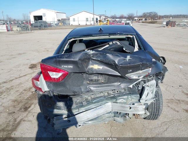 1G1BE5SM6H7195671 Chevrolet Cruze Lt Auto