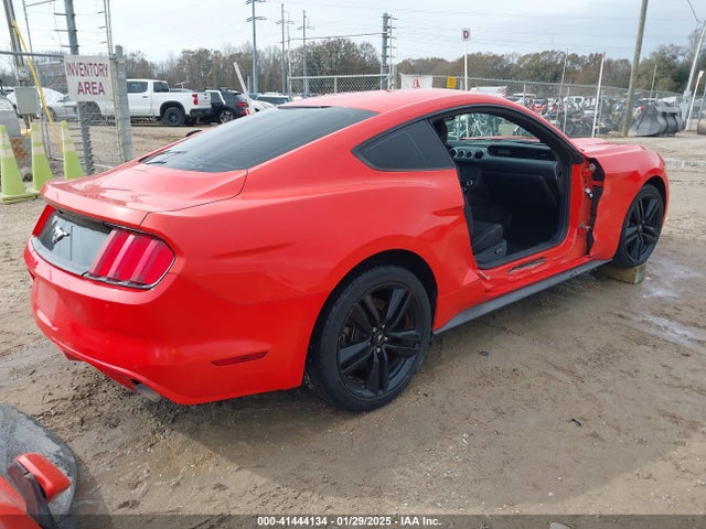 Ford Mustang Ecoboost 2015 1FA6P8TH0F5347268 Image 4