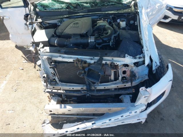 3TYRZ5CN6NT018593 Toyota Tacoma Sr V6