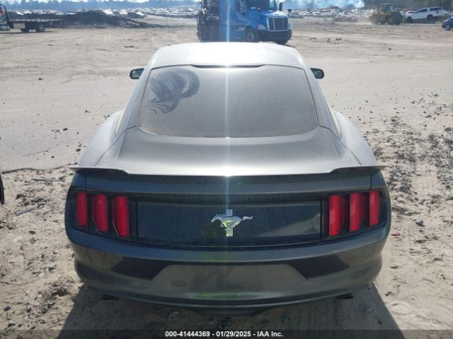 1FA6P8AM3H5296979 Ford Mustang V6