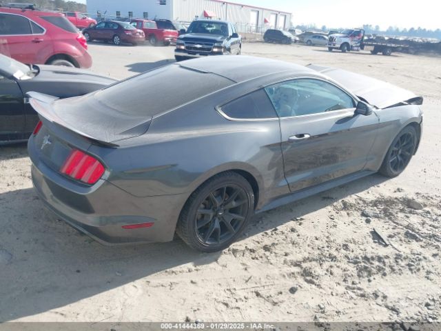 1FA6P8AM3H5296979 Ford Mustang V6