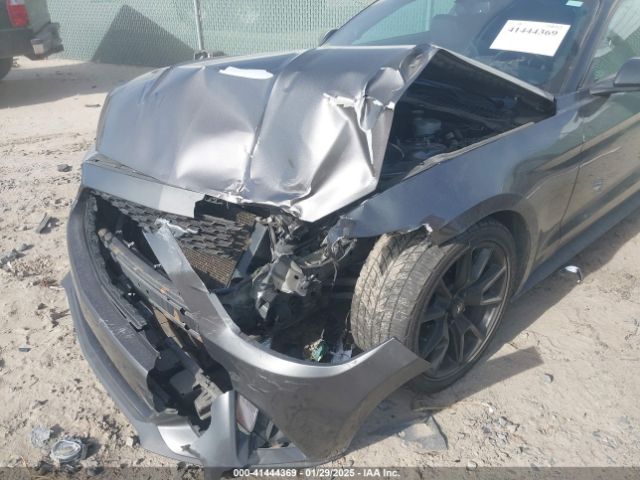 1FA6P8AM3H5296979 Ford Mustang V6