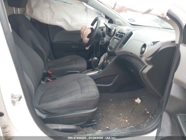 1G1JC5SH8F4182147 Chevrolet Sonic Lt Auto